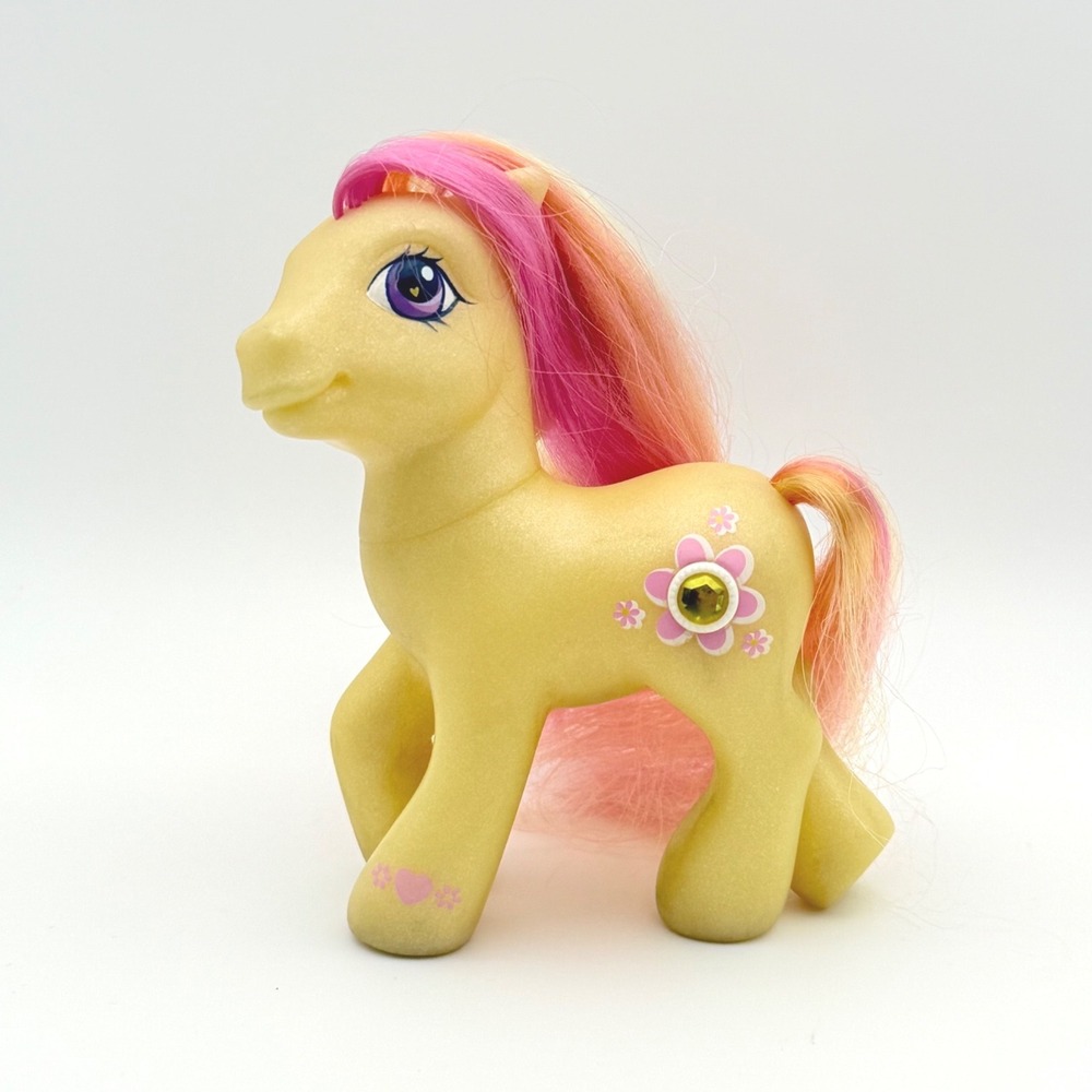 My Little Pony G3 Gem Blossom Jewel Pony 2003 Yellow Flower Rhinestone Figure